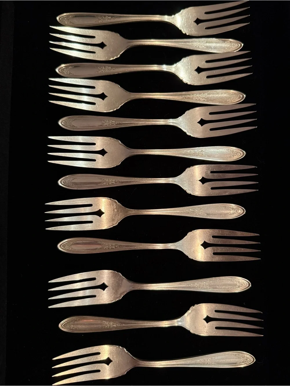 1921 Oneida Community Silver Plated “Ardsley” set of 12 Salad/Fish Forks